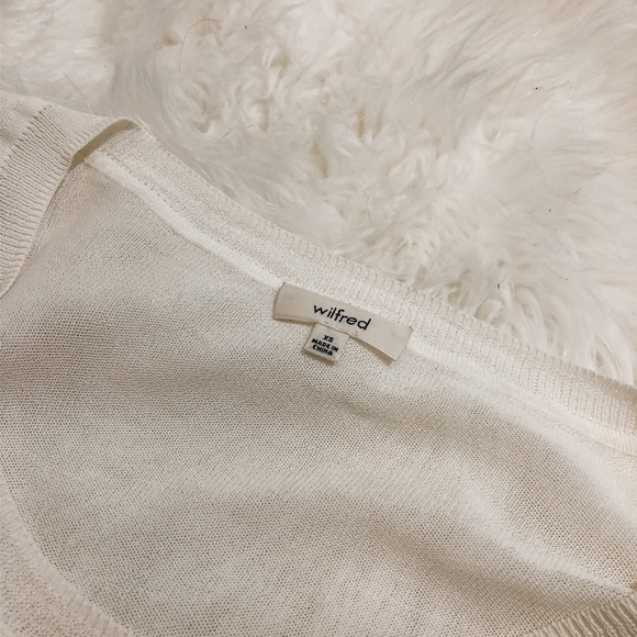 🔥SALE🔥 White Wilfred sweater - Picture 3 of 3